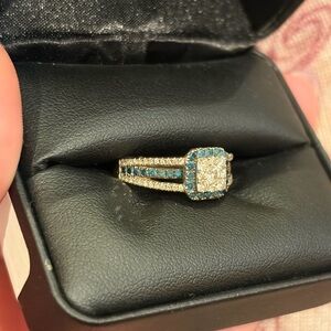 Elegant Blue and white diamond Ring size 7